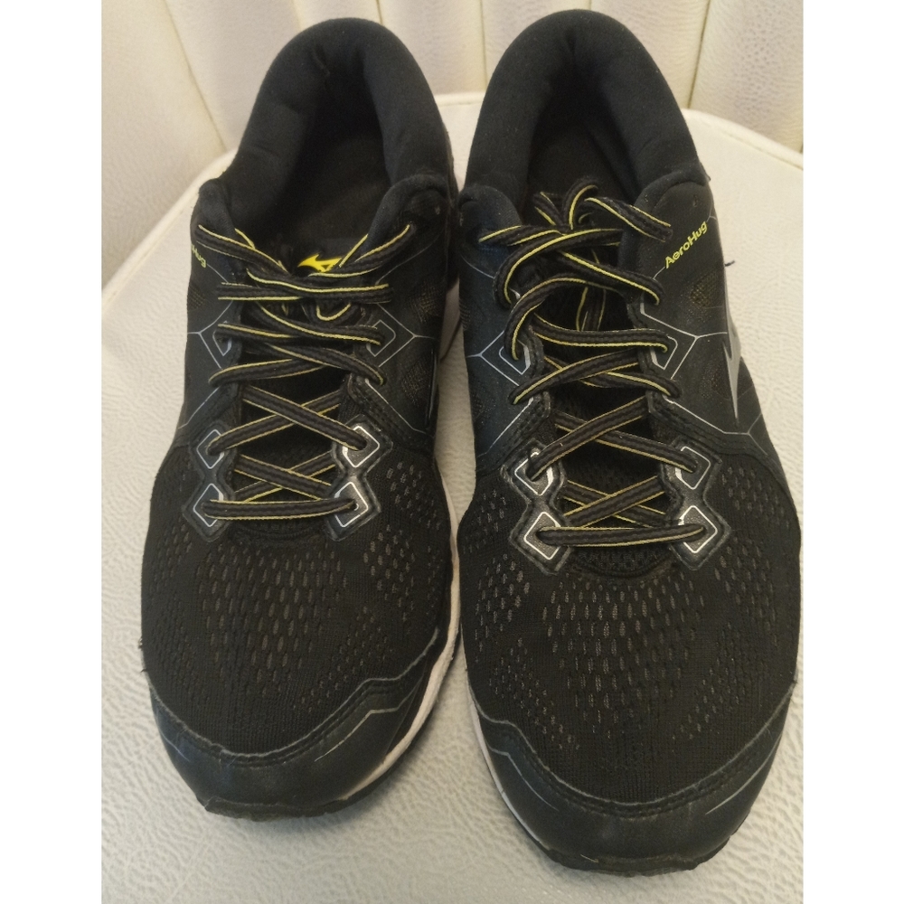 Mizuno Mens Wave Sky2  Black Running Sneakers Size 9
